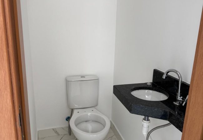 WhatsApp Image 2025-10-21 at 22.08.16 (1)